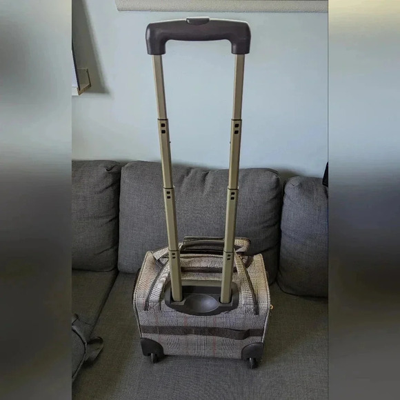 London Fog Braintree Style 1330 2 Wheel Under Seat Travel Luggage Plaid - Picture 10 of 11